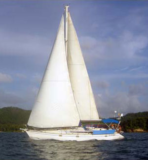 Le voilier en mer des Caraibes